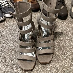 Brand new never worn pewter gray Carlos by Carlos Santana heels